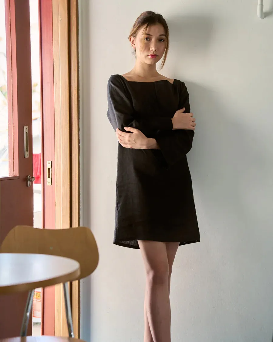 BELL SLEEVE SHIFT DRESS