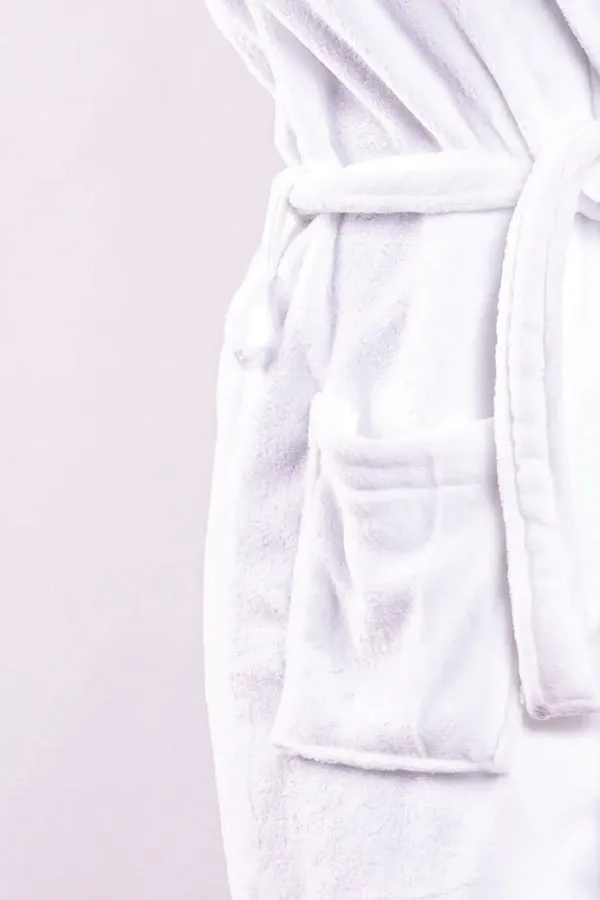 Luxe Plush Robe - Favorite Aunt - White