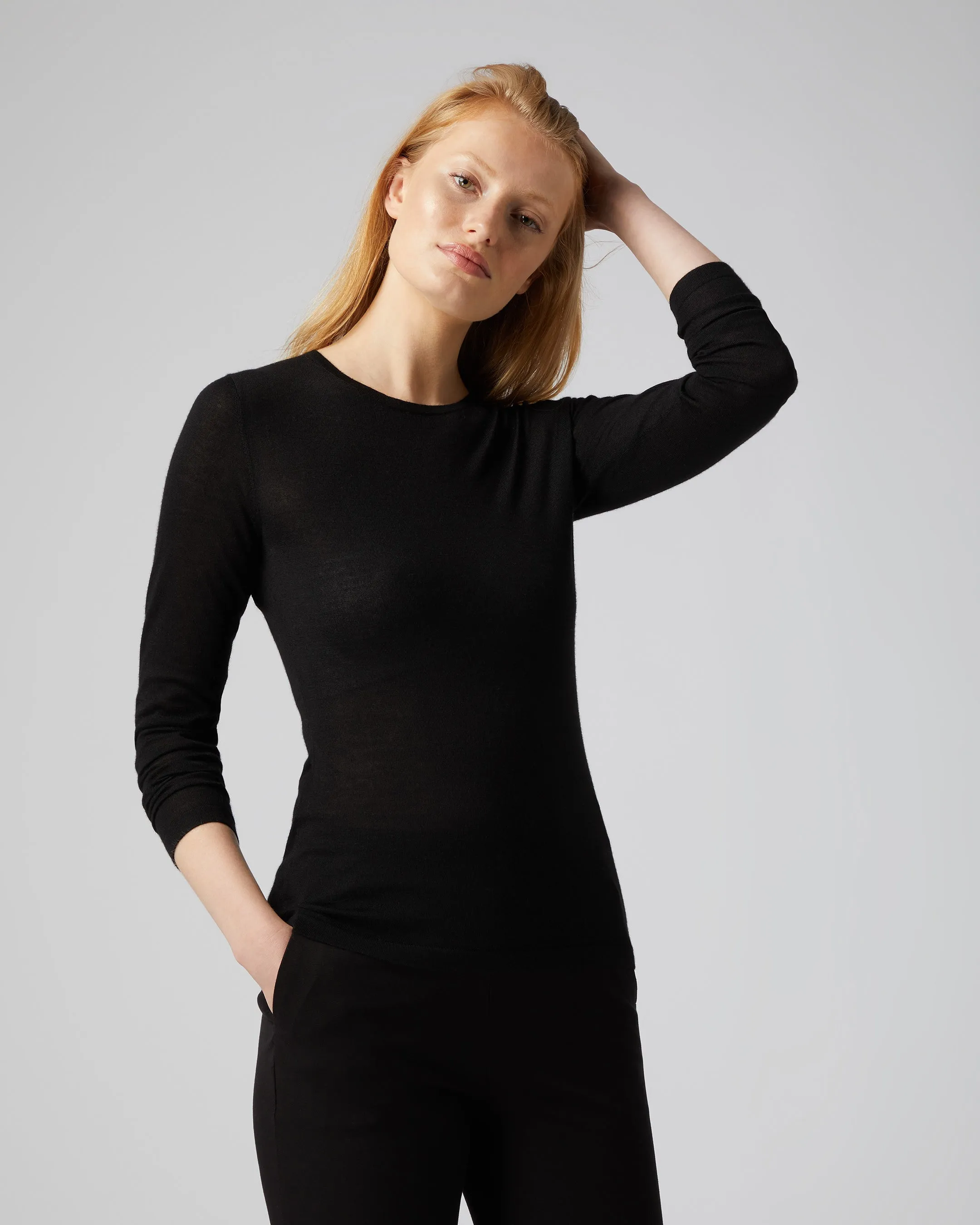 Women's Eden Superfine Cashmere Round Neck Top Black